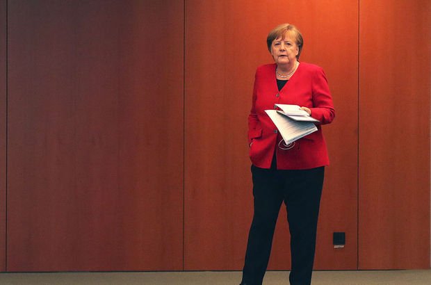 Bild'den Merkel'e: Buzdan Şansölye