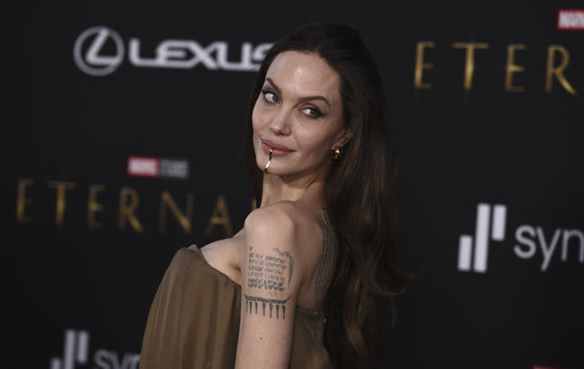 Angelina Jolie, çocuklarıyla Eternals galasında - Magazin haberleri