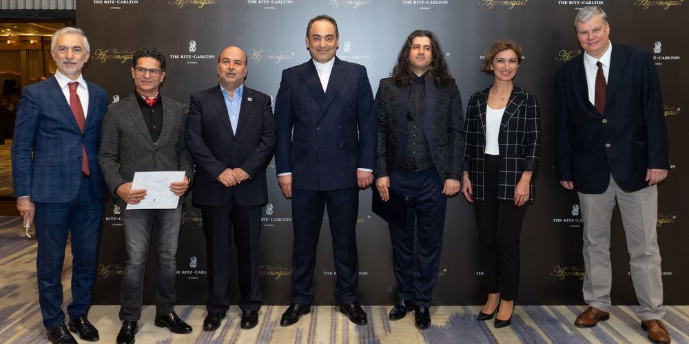 ‘Azarnegari’ sergisi...