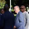 Cumhurbaşkanı Erdoğan, Afrika ziyaretleri dönüşünde gazetecilerin sorularını yanıtladı. Erdoğan F35 konusunda, "1,4 milyar doları öyle veya böyle alacağız" derken, 10 büyükelçinin Osman Kavala çağrısı için de "Bunları ağırlamak gibi lüksümüz olamaz" ifadelerini kullandı. Erdoğan, CHP lideri Kemal Kılıçdaroğlu