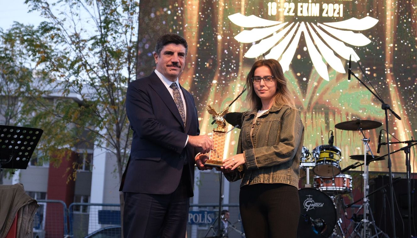 Prof. Dr. Yasin Aktay - Büşra Bülbül (Çamaşır Suyu)