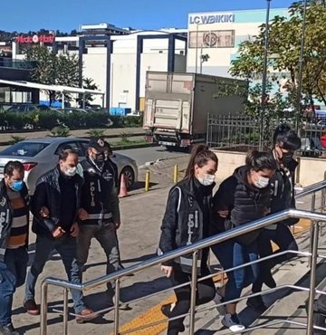 Trabzon merkezli 12 ilde yapılan eş zamanlı operasyonda saadet zinciri benzeri bir yapı oluşturarak “nitelikli dolandırıcılık” suçunu işlediği iddia edilen 18 kişi yakalandı
