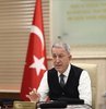 Milli Savunma Bakanı Hulusi Akar, "Terörist neredeyse hedefimiz orası. Teröristlerin peşinde olmaya devam edeceğiz" dedi.
