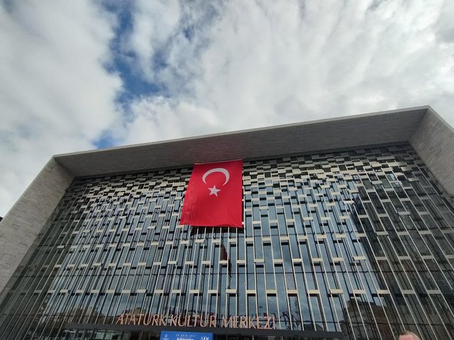 Atatürk Kültür Merkezi 13 yıl sonra kapılarını açıyor