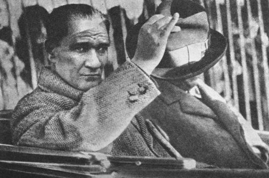 İsmet İnönü, Celal Bayar ve Cemal Işıksel Mustafa Kemal Atatürk'ü anlatıyor - 10 Kasım haberleri