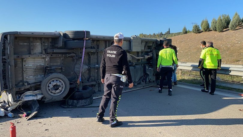 otoyolda minibusle karsi seride gecerken kazaya yol acti 6 yarali son dakika haberleri