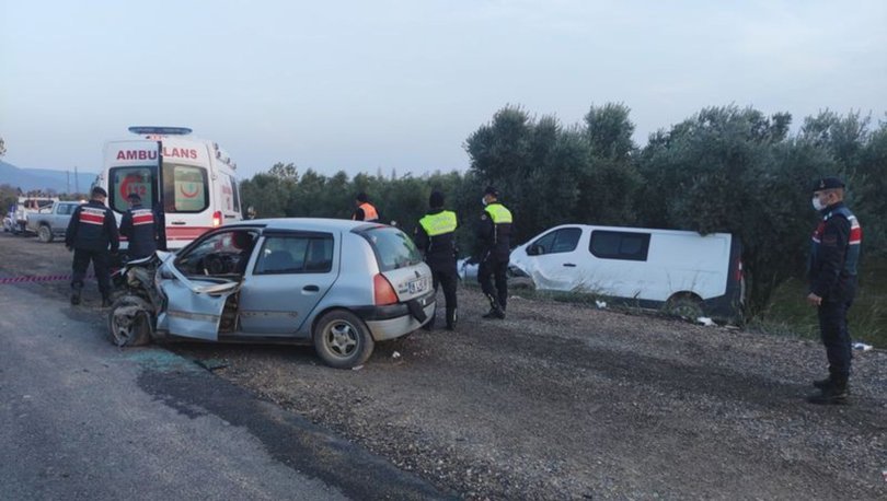 Bursa'da, otomobil ile minibüs çarpıştı: 7 yaralı