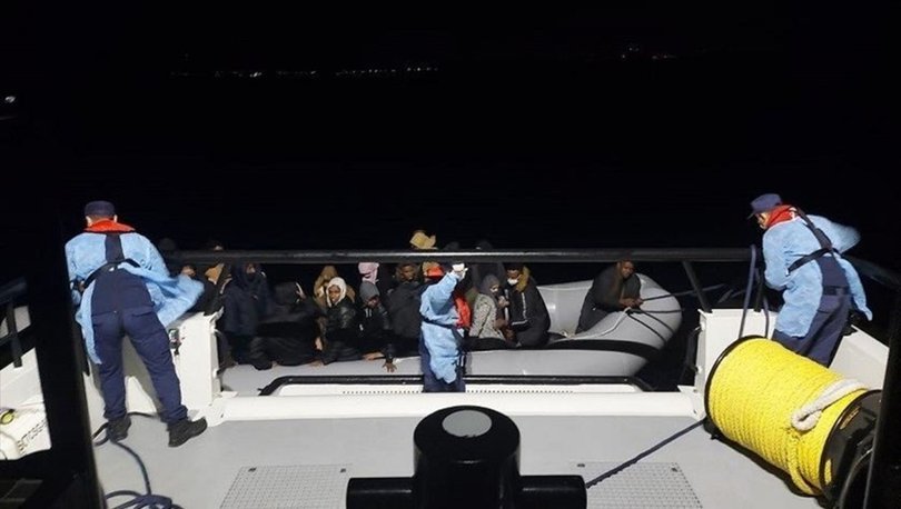 İzmir açıklarında 27 düzensiz göçmen kurtarıldı