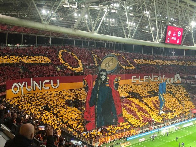 Galatasaray�dan derbiye özel �Squid Game� koreografisi Futbol Haberleri