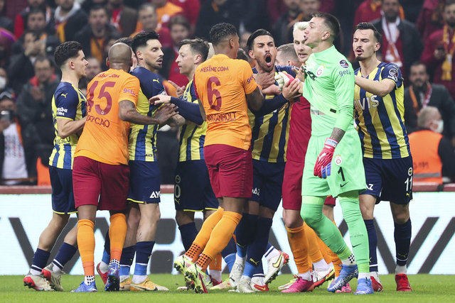 Galatasaray - Fenerbahçe maçı yazar yorumları