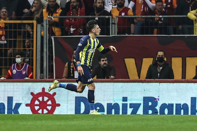 Rıdvan Dilmen'den flaş iddia: "Mesut Özil'i Barcelona istiyor"