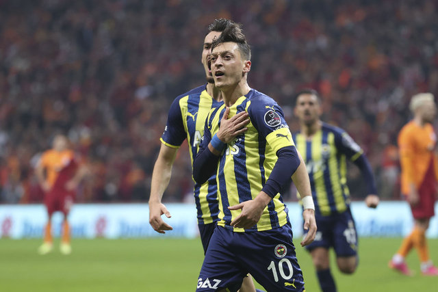Rıdvan Dilmen'den flaş iddia: "Mesut Özil'i Barcelona istiyor"