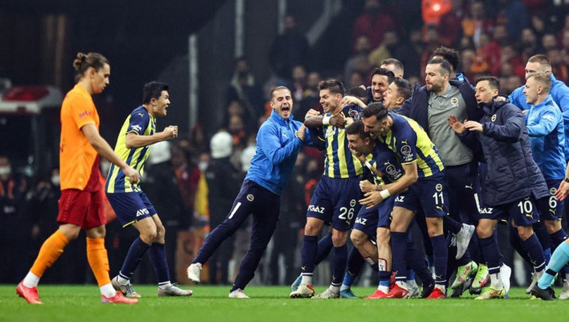 Fenerbahçe'de kötü hava, Galatasaray galibiyetiyle dağıldı