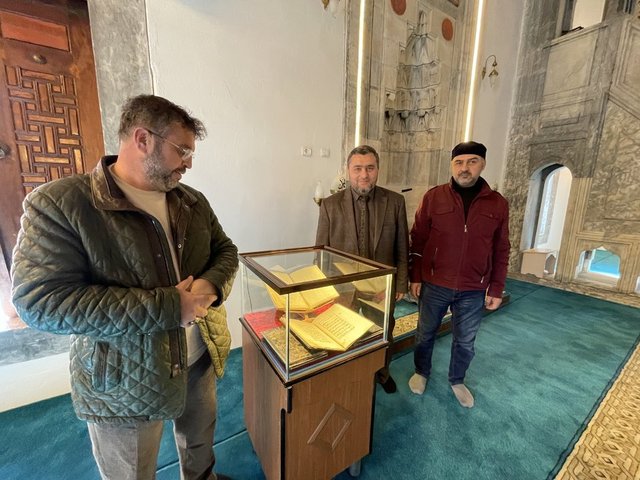Konya'daki tarihi camide İkinci Selim'in hediyesi Kur'an-ı Kerim bulundu