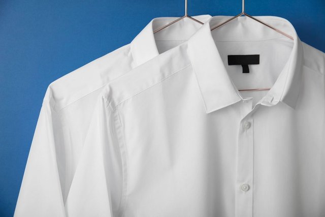 Beyaz giysiden leke nasıl çıkar? Doğal yöntemlerle beyaz giysiden yağlı ve yağsız leke çıkarma çözümleri