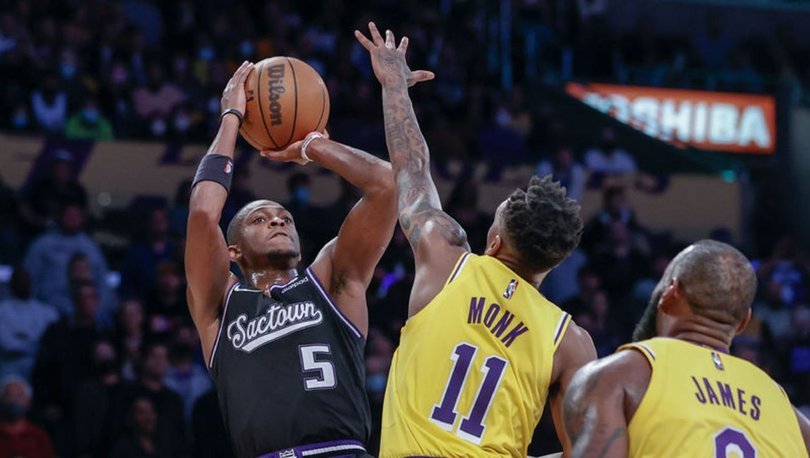 NBA'de Kings, Lakers'ı 3 uzatma sonunda yendi