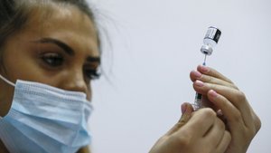 Pfizer: Yıllarca Covid aşısı yaptırmak gerekecek