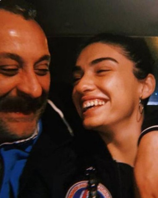 Hazar Ergüçlü ile Onur Ünlü evleniyor mu? Tektaşı taktı!