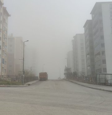 Elazığ ve Hakkari'de yoğun sis etkili oldu