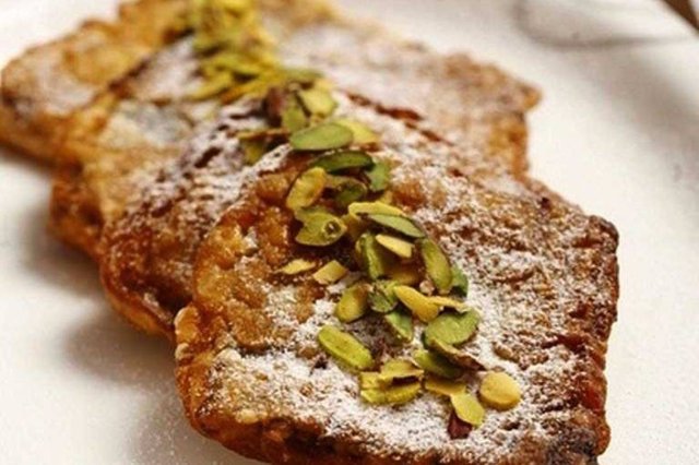 <strong>Züngül</strong>