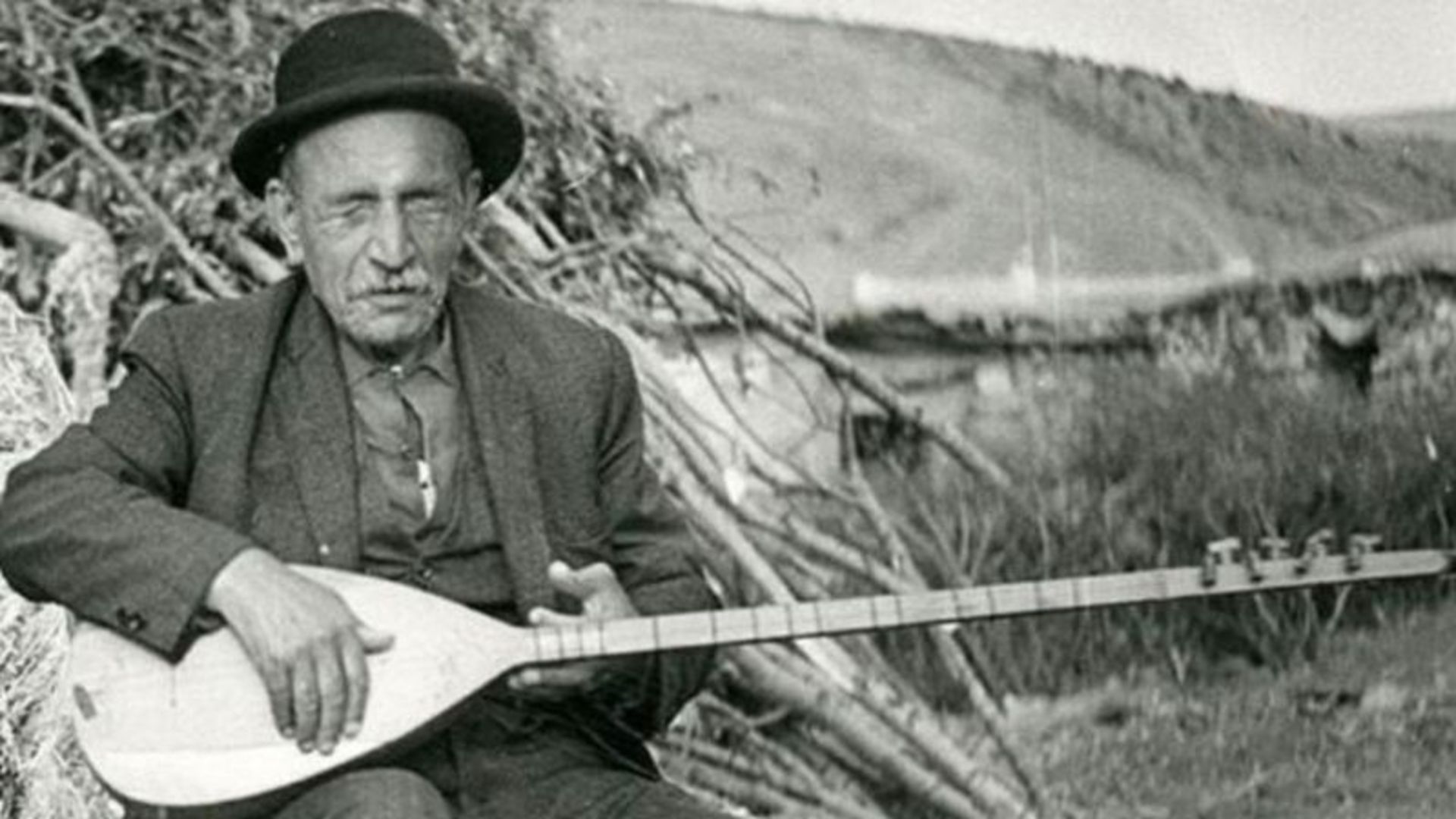 Âşık Veysel şiir dinletisi İş Sanat'ta