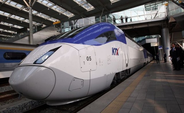 8- KTX - Güney Kore: 305 km/sa