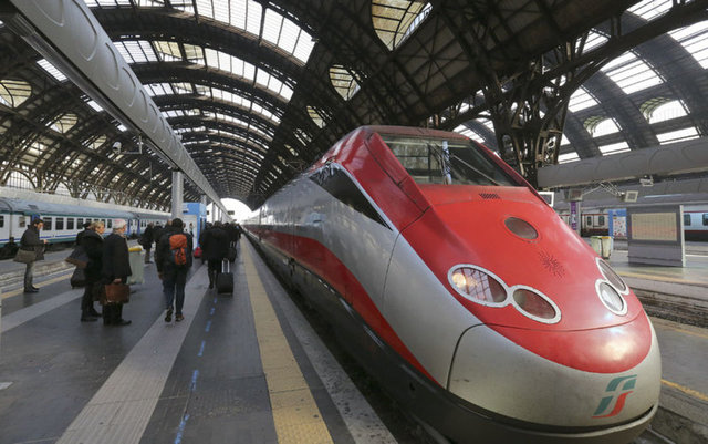 9- Trenitalia ETR1000 - İtalya: 300 km/sa