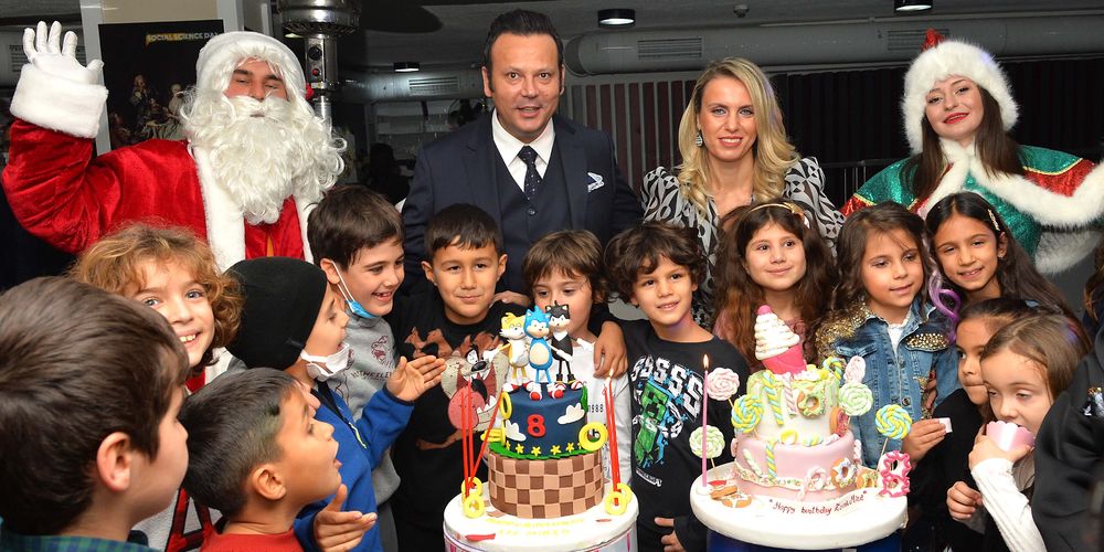 İkizlere süpriz doğum günü...