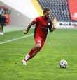 Süper Lig ekiplerinden Gaziantep Futbol Kulübü, yaptığı açıklamayla deneyimli oyuncu Kenan Özer ile karşılıklı anlaşarak yollarını ayırdığını açıkladı. 