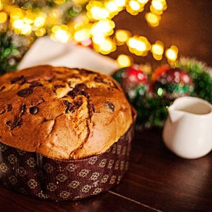 BİR DİLİMİ HAYATI KUTSAYAN PANETTONE