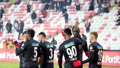 Sivasspor 2 golle turladı