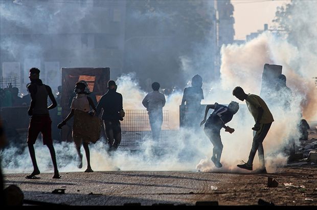 Sudan'da darbe karşıtı protestolarda onlarca kişi öldü