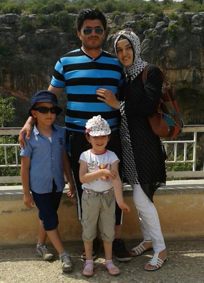 Baba Mehmet, anne Zehra ve çocukları Safiye Nur ile Hamza