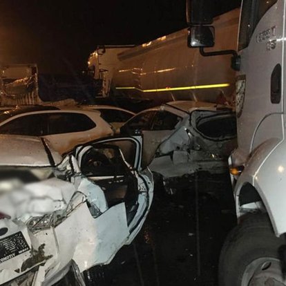 Gaziantep'te 11 araç birbirine girdi: 8 yaralı