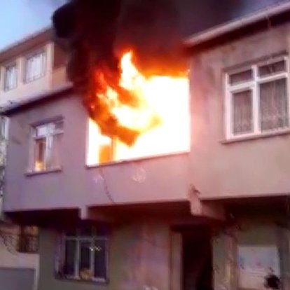 Ümraniye'de ailesiyle tartışıp evi ateşe verdi
