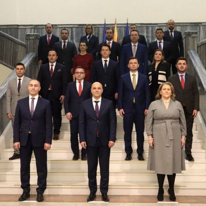 Kuzey Makedonya'da yeni hükümete güvenoyu