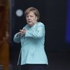 Angela Merkel'e sürpriz iş teklifi