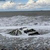 Bozkurt'taki selde denize sürüklenen araç 5 ay sonra sahile vurdu