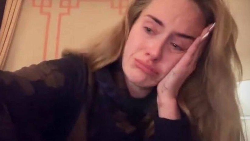 Adele'in gözyaşları: Çok üzgünüm!