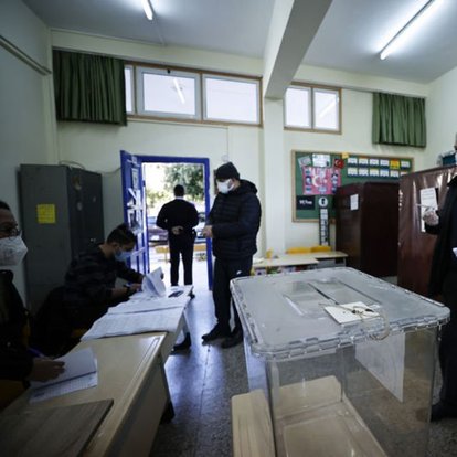 KKTC'de erken genel seçim için oy kullanma işlemi başladı