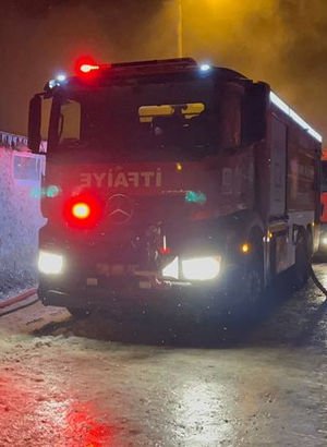 Eskişehir'de ağılda çıkan yangında 80 hayvan öldü