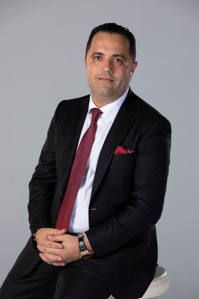 Avukat Dr.Rezan Epözdemir