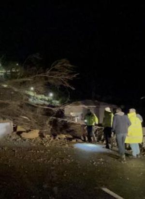 Zonguldak-İstanbul karayolundaki heyelan ulaşımı aksattı