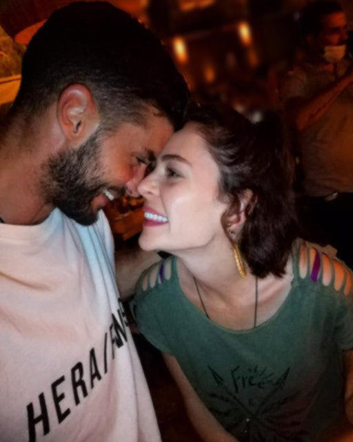 Berk Oktay ile Yıldız Çağrı Atiksoy nişanlandı!