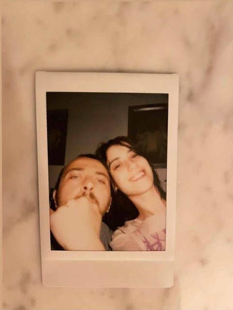 Ünlü oyuncu Hazal Kaya'dan eşi Ali Atay'a iltifat: Sana çok aşığım! - Son Dakika Magazin Haberleri