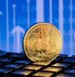 Bitcoin haftaya yüzde 3 yükselişle başlayarak 42.000 doların üzerine tırmandı ve 2 haftanın zirvesini gördü