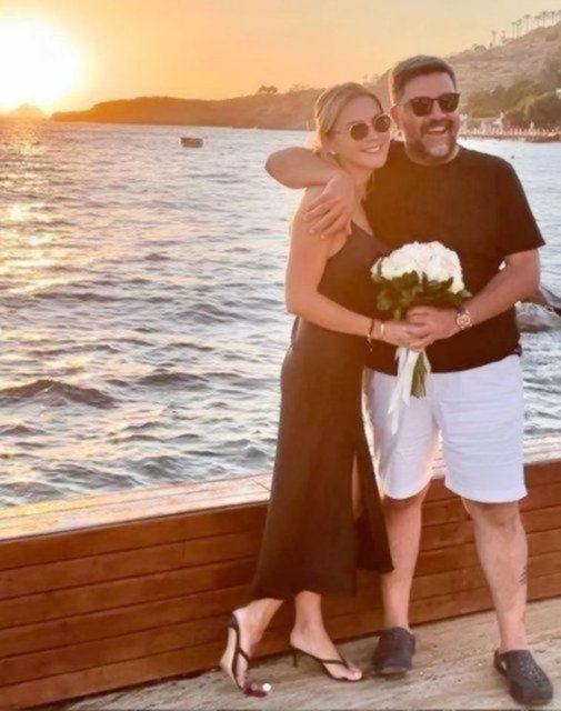 Ece Erken'den yürek burkan mesaj! Şafak Mahmutyazıcıoğlu... - Magazin Haberleri