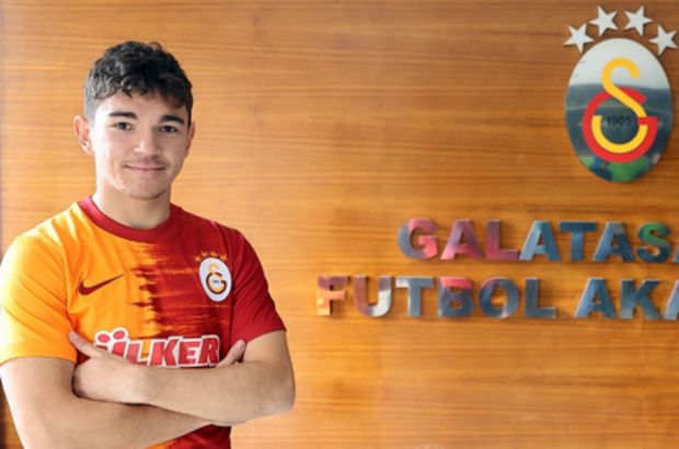 Galatasaray, Selman Faruk'u profesyonel yaptı