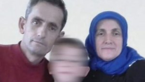 Kardeşi ve yengesini kurşuna dizdi
