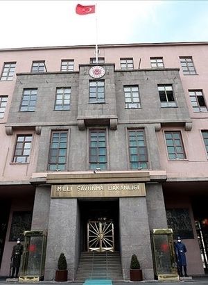 MSB: Şuursuz bir yaklaşım, ibretle izliyoruz